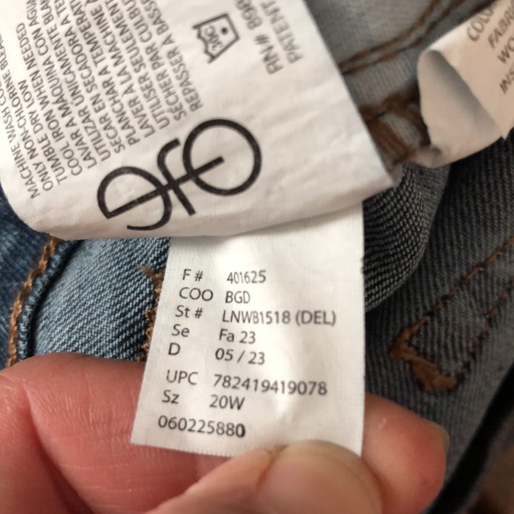 NEW Nine West Cigarette Mid Rise Skinny Modena Stretch Denim Jeans Women's 20W - Picture 14 of 16